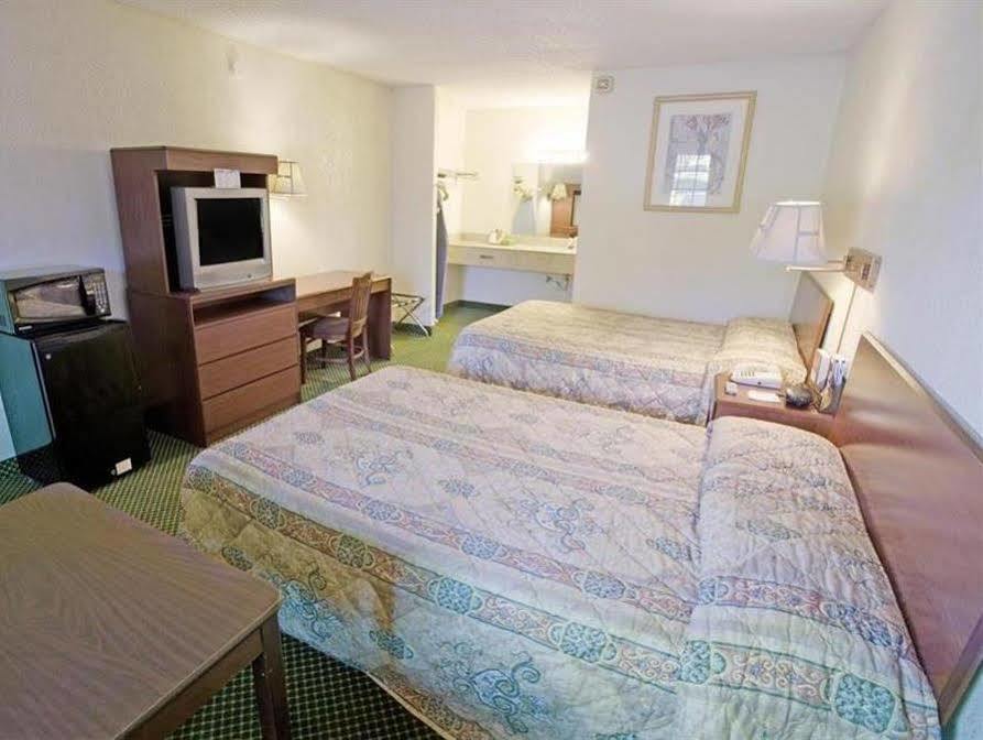 Americas Best Value Inn Richmond South Bellwood Extérieur photo