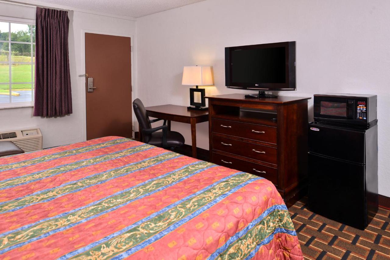 Americas Best Value Inn Richmond South Bellwood Extérieur photo