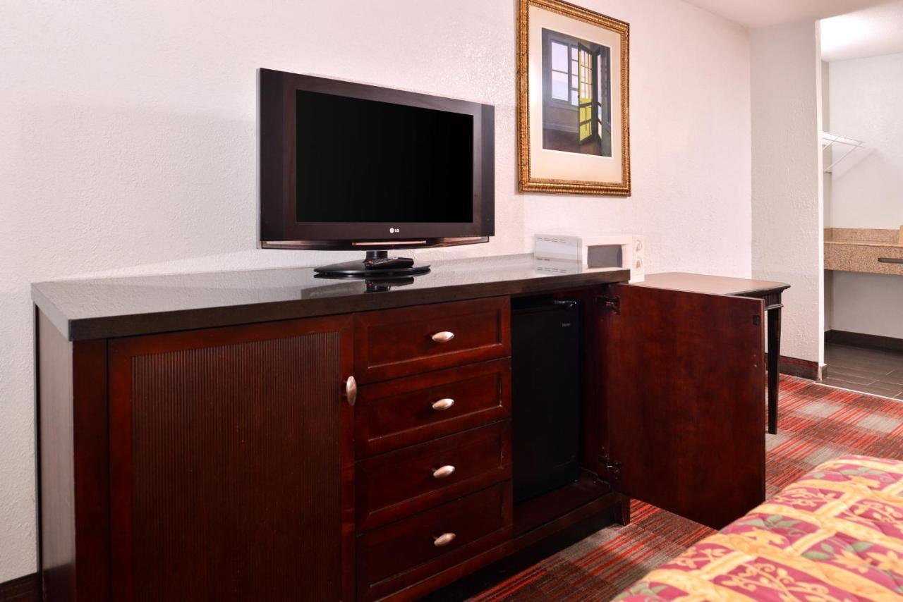 Americas Best Value Inn Richmond South Bellwood Extérieur photo