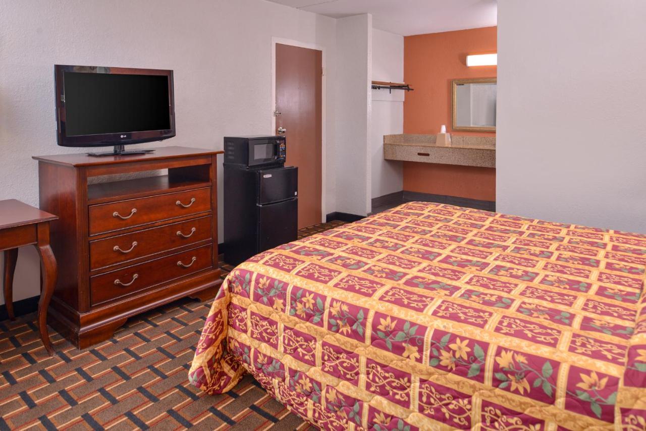 Americas Best Value Inn Richmond South Bellwood Extérieur photo